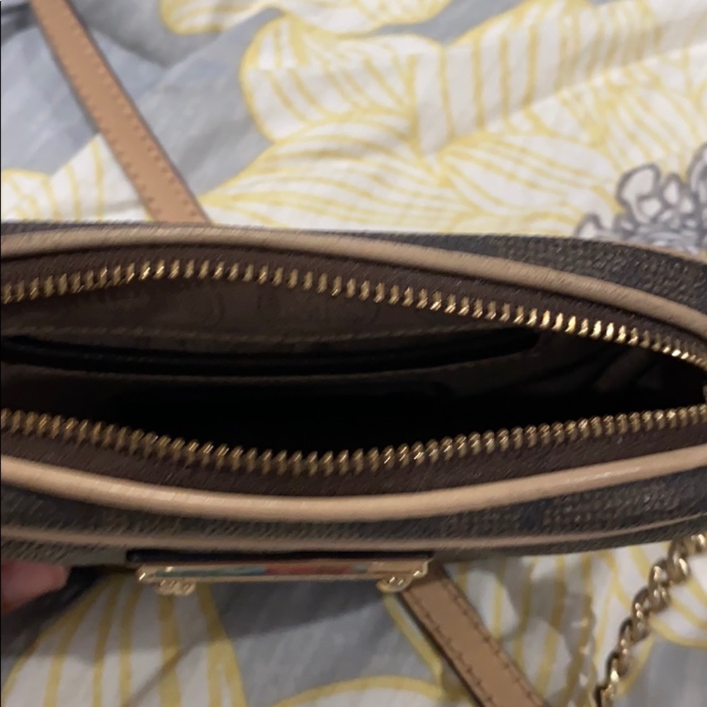 Michael Kors crossbody - Picture 3 of 6